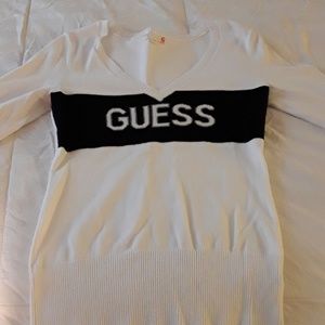 GUESS SWEATER